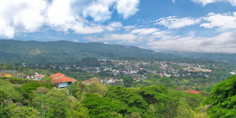 Living in Ciudad Colón: Practical Connectivity in Costa Rica’s Central Valley