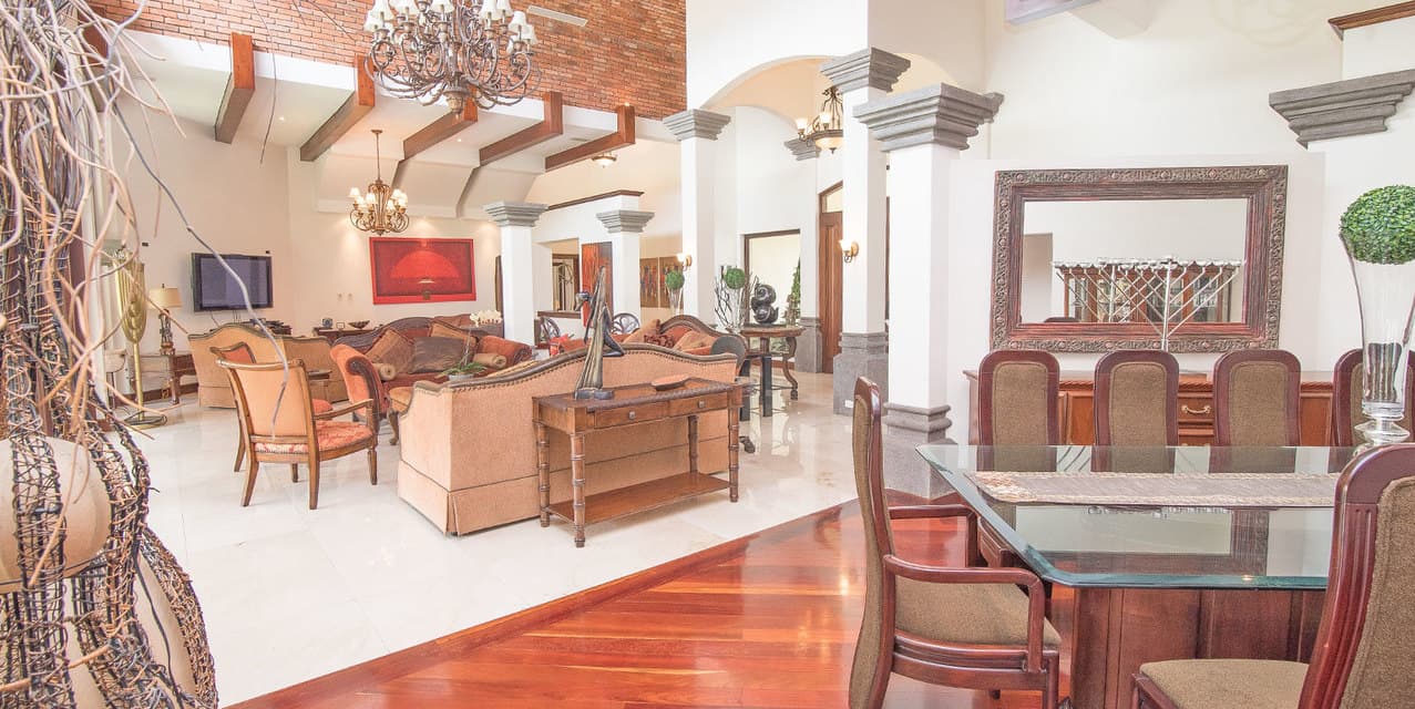 Adria Home in Bosques de Lindora — photo