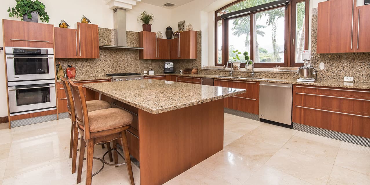 Adria Home in Bosques de Lindora — photo