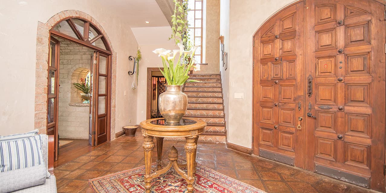 Investment: Casa Convento in Escazú — photo