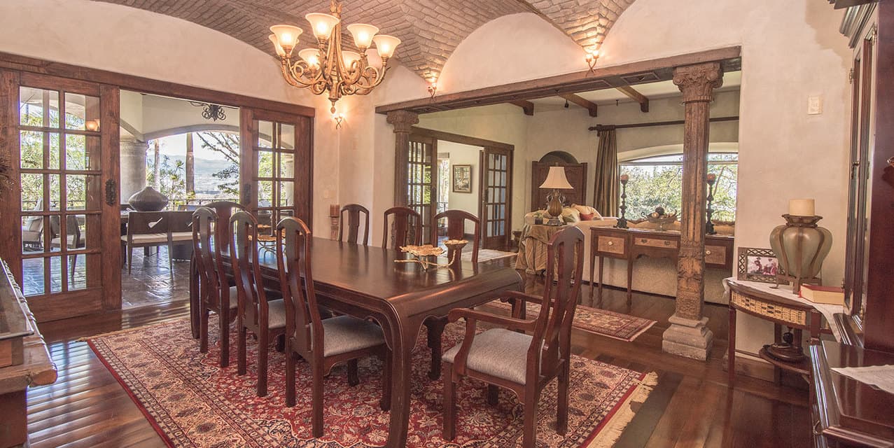 Investment: Casa Convento in Escazú — photo