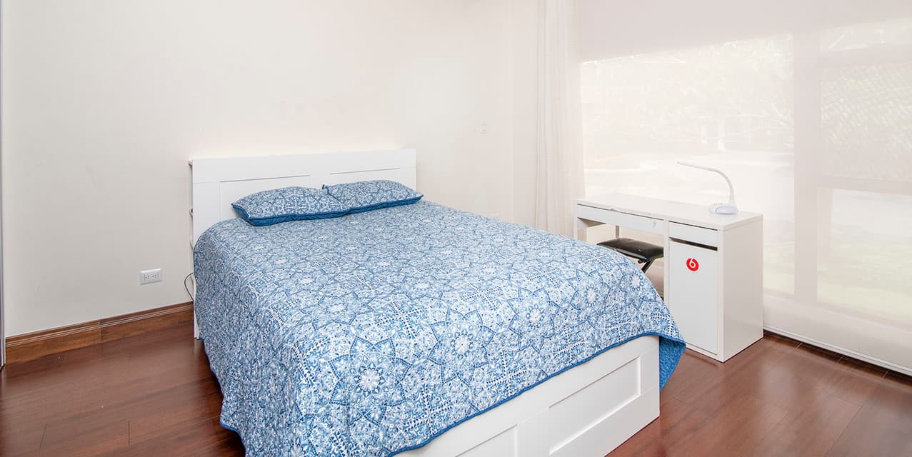Investment: Convenience Home in Lindora — photo