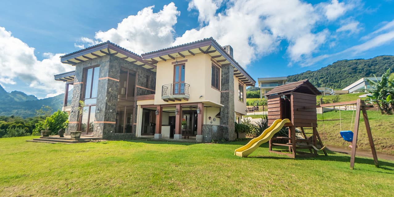 Friesian Villa Escazú — photo