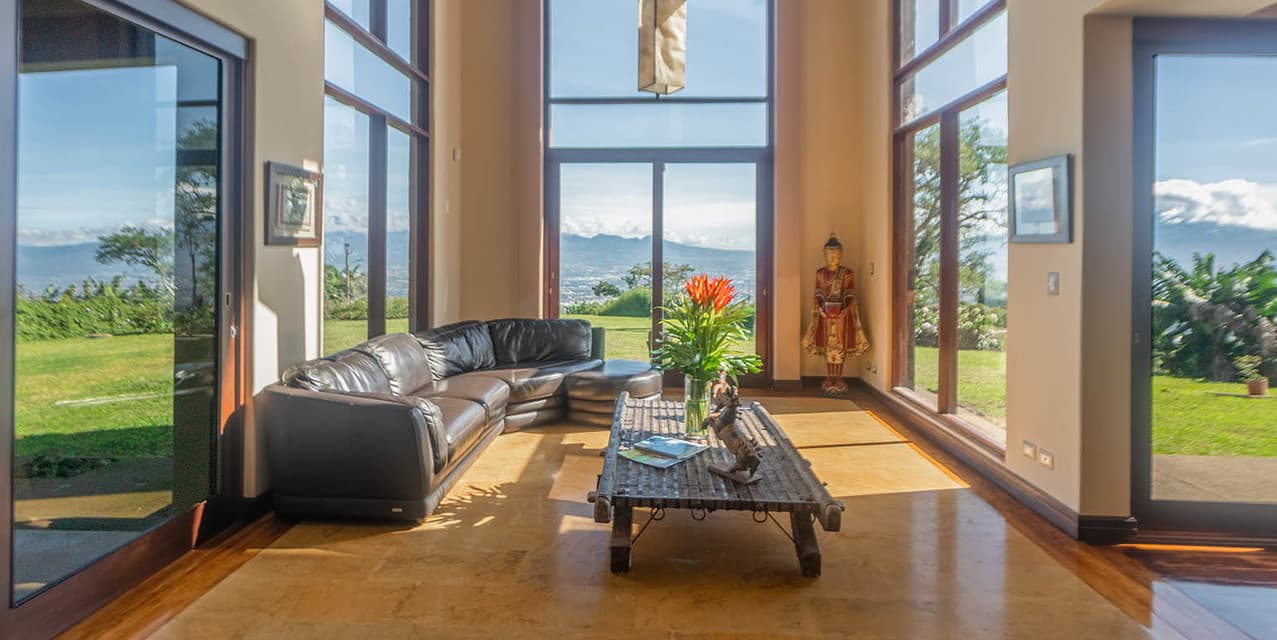 Friesian Villa Escazú — photo