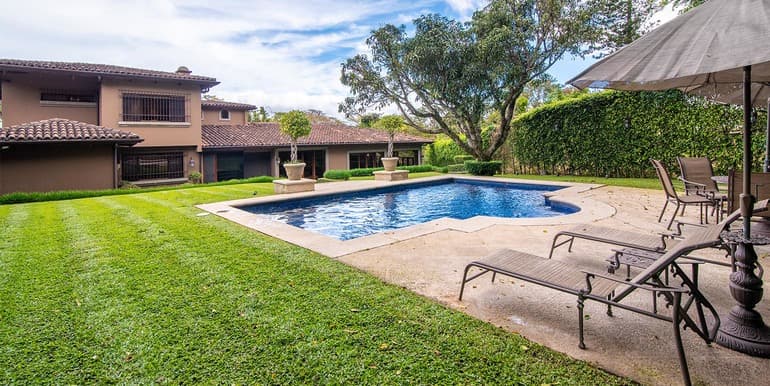 The Garden Home in Escazú