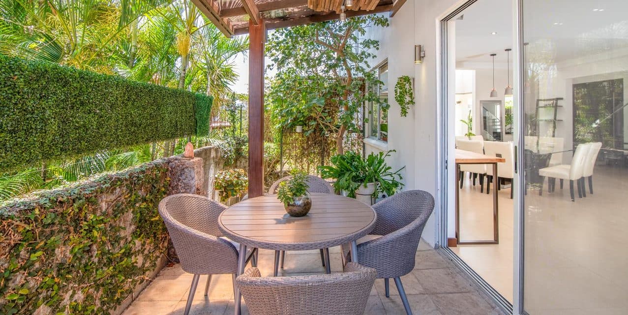 Casa Balcanes en Santa Ana — photo