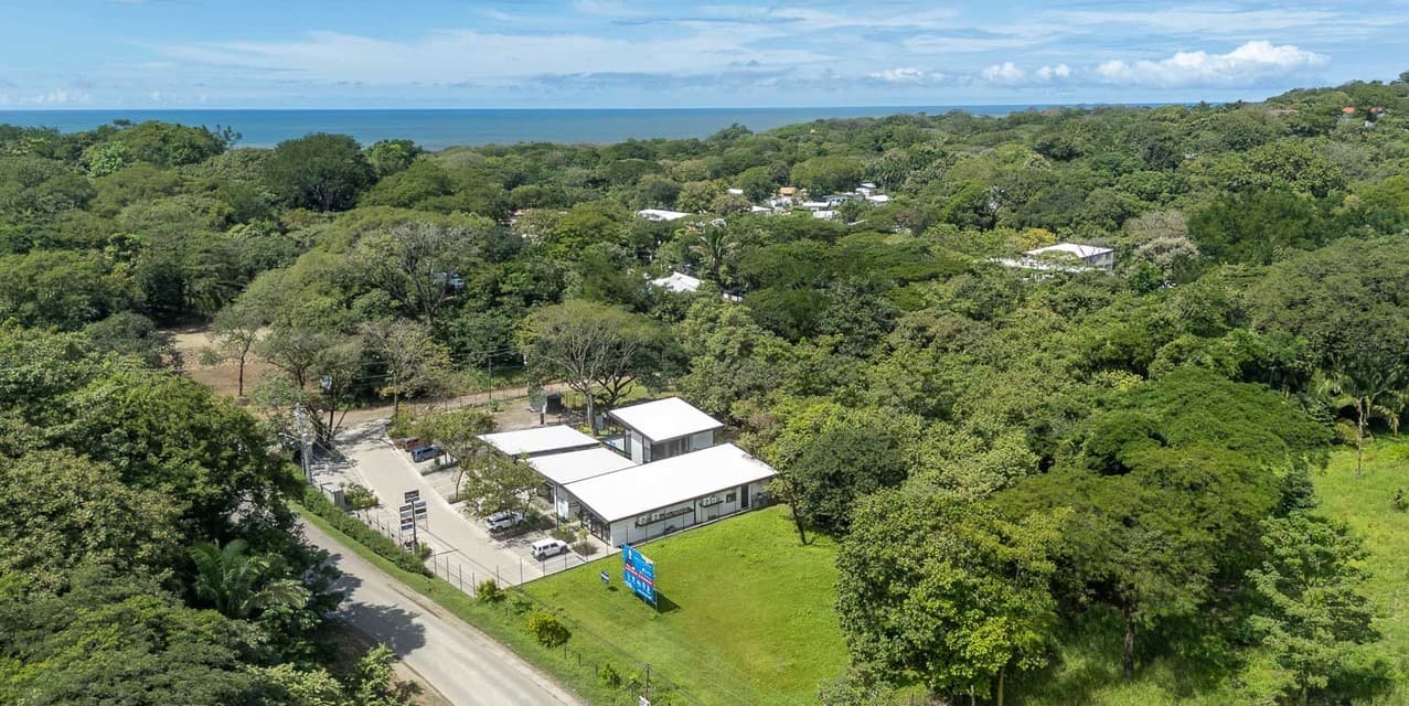 Pelada Main Entrance Land — photo