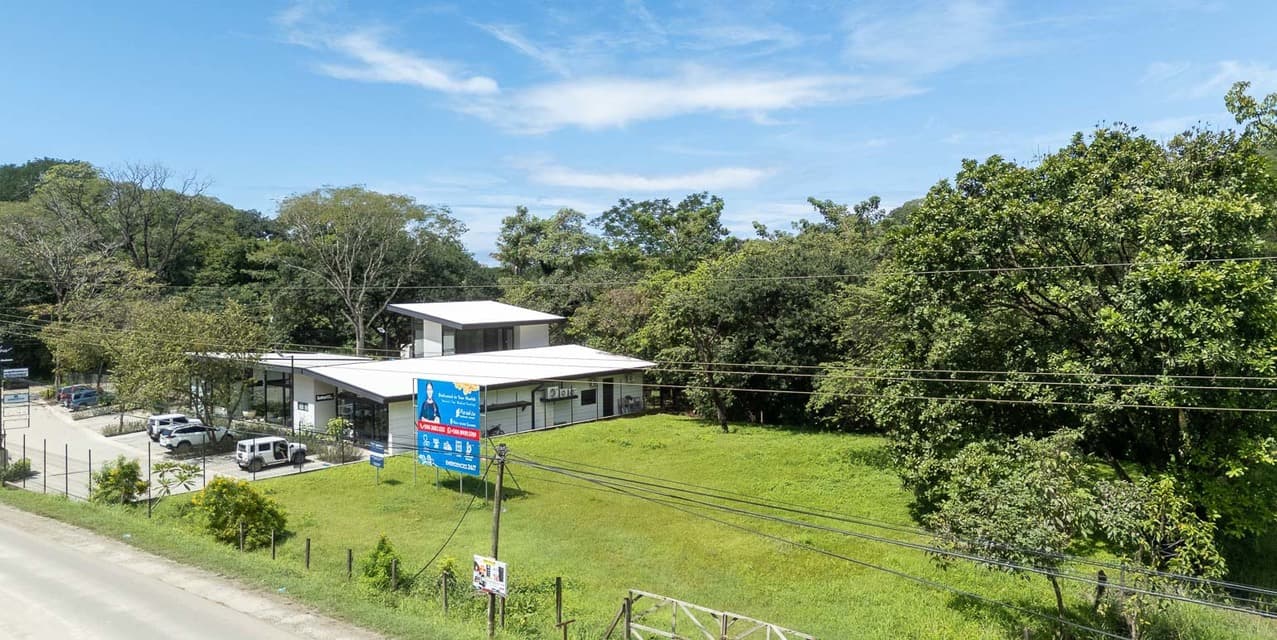 Pelada Main Entrance Land — photo