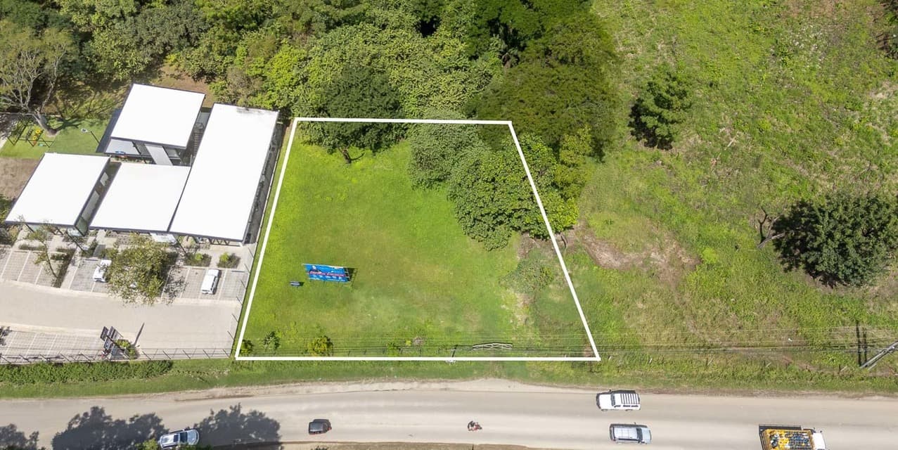 Pelada Main Entrance Land — photo
