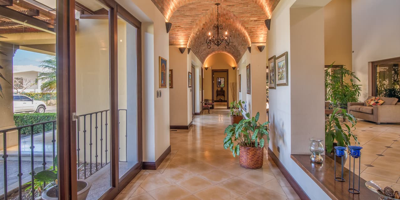 Sun Villa Single-level Home — photo