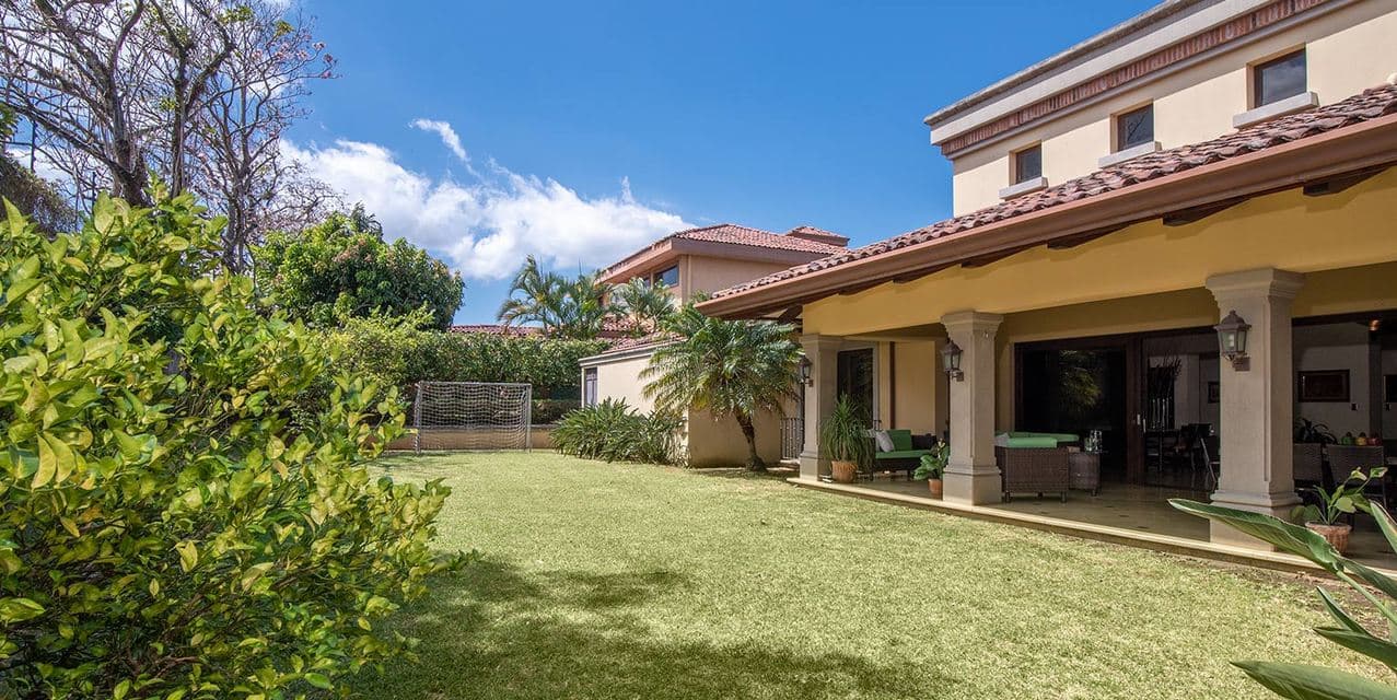 Sun Villa Single-level Home — photo