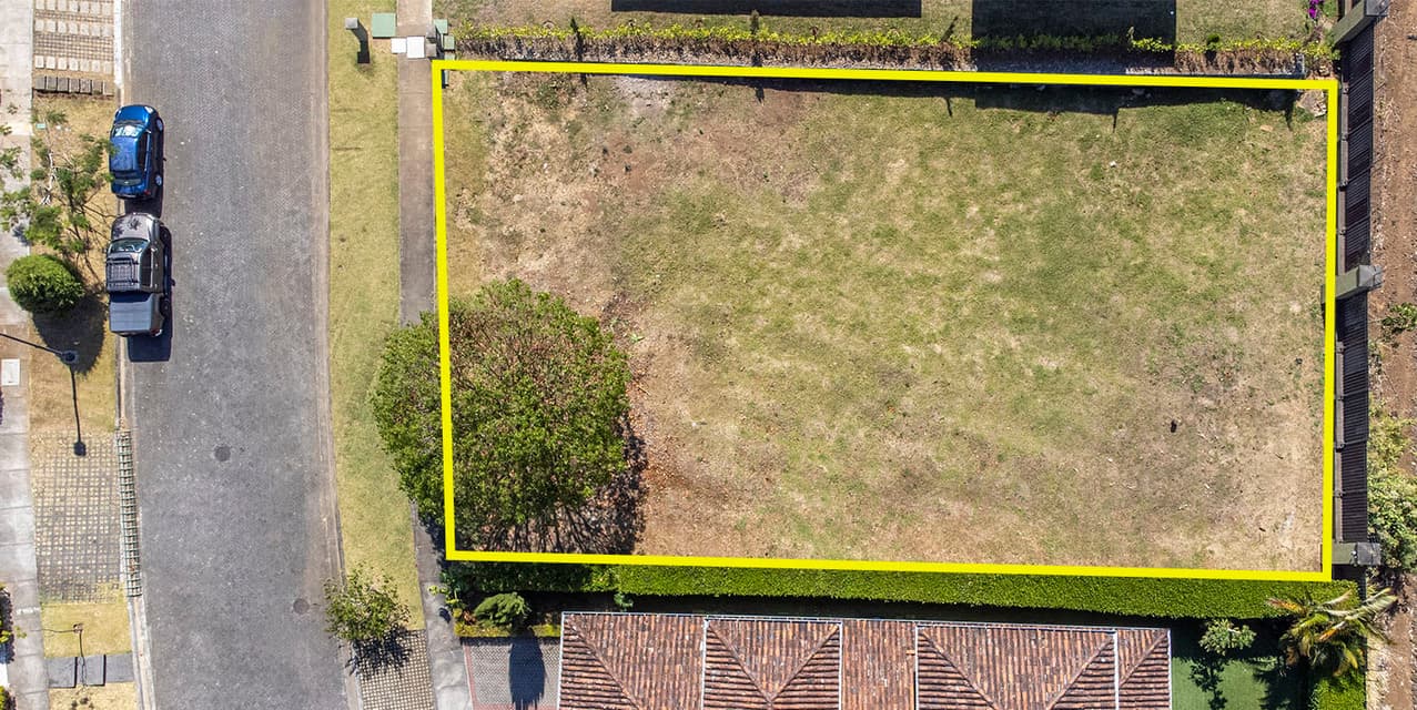 Ilang Ilang Flat Lot — photo