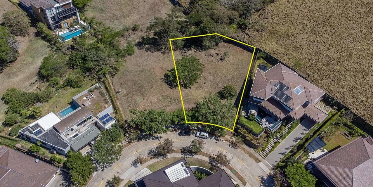 Extensive Mountain Views Lot @ Espinal — photo