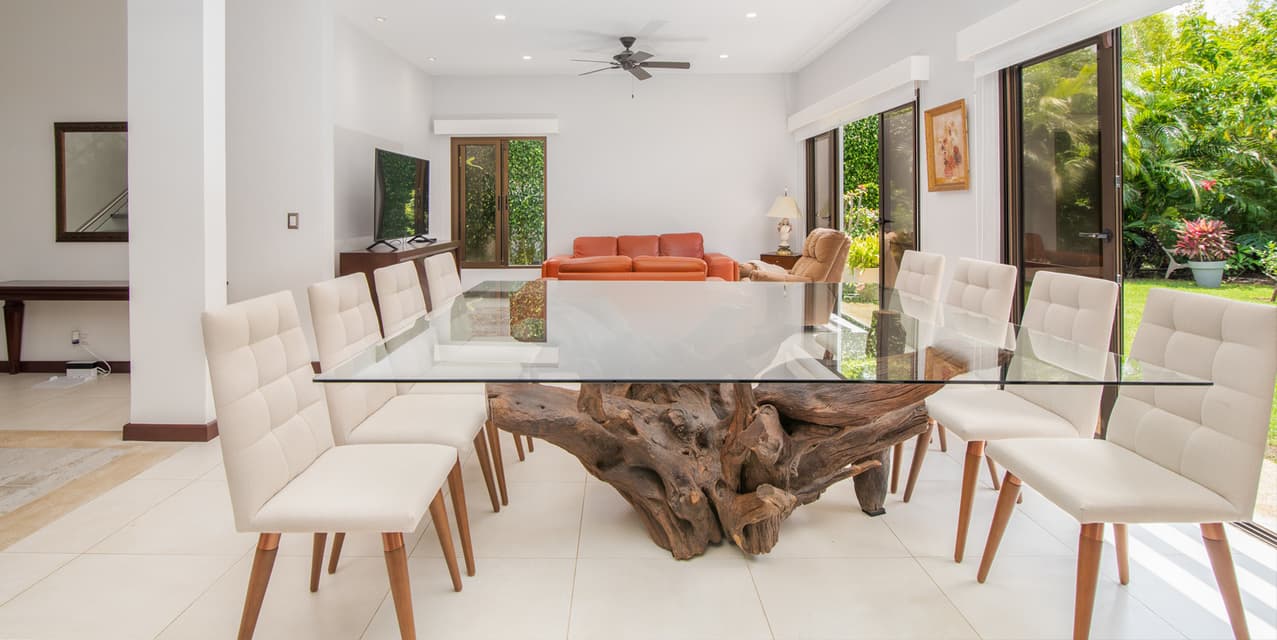 The Backyard Oasis Home @ Espinal — photo