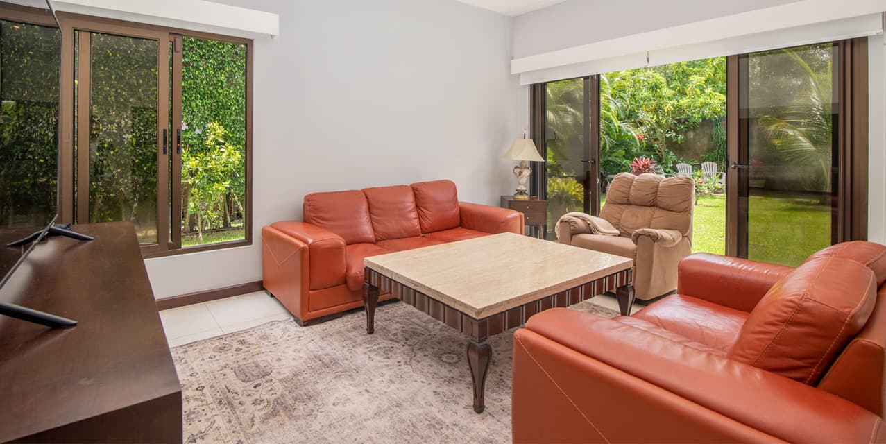 The Backyard Oasis Home @ Espinal — photo
