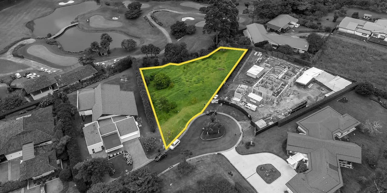 Monterán Premium Golfview Lot — photo