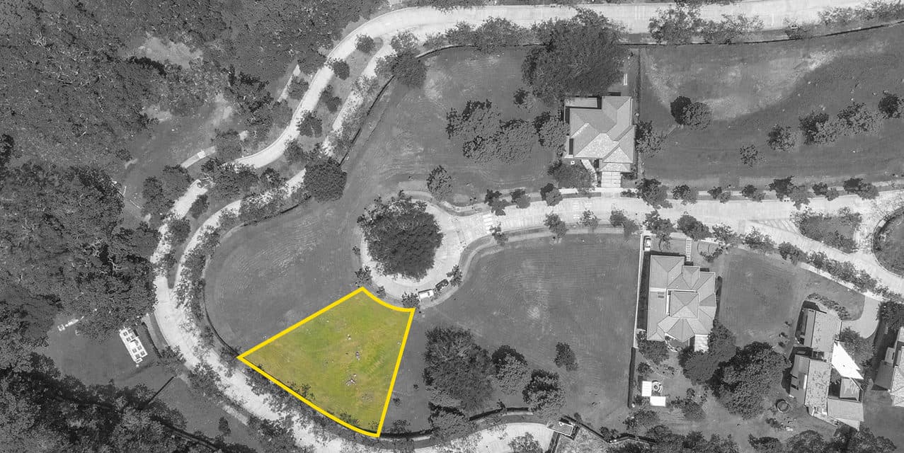 The Perfect Flat Lot at Espinal — photo