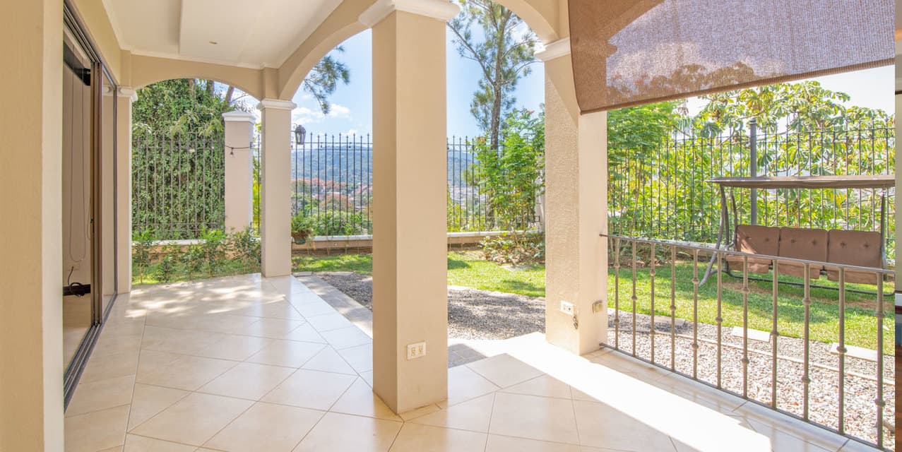 Alamo Home at Colinas de Montealegre — photo