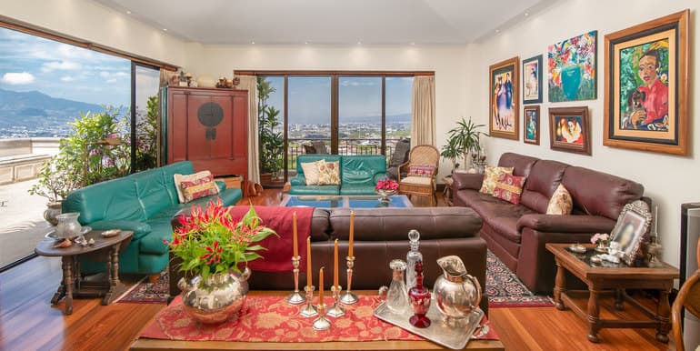 Pura Vista Apartment at El Olivar