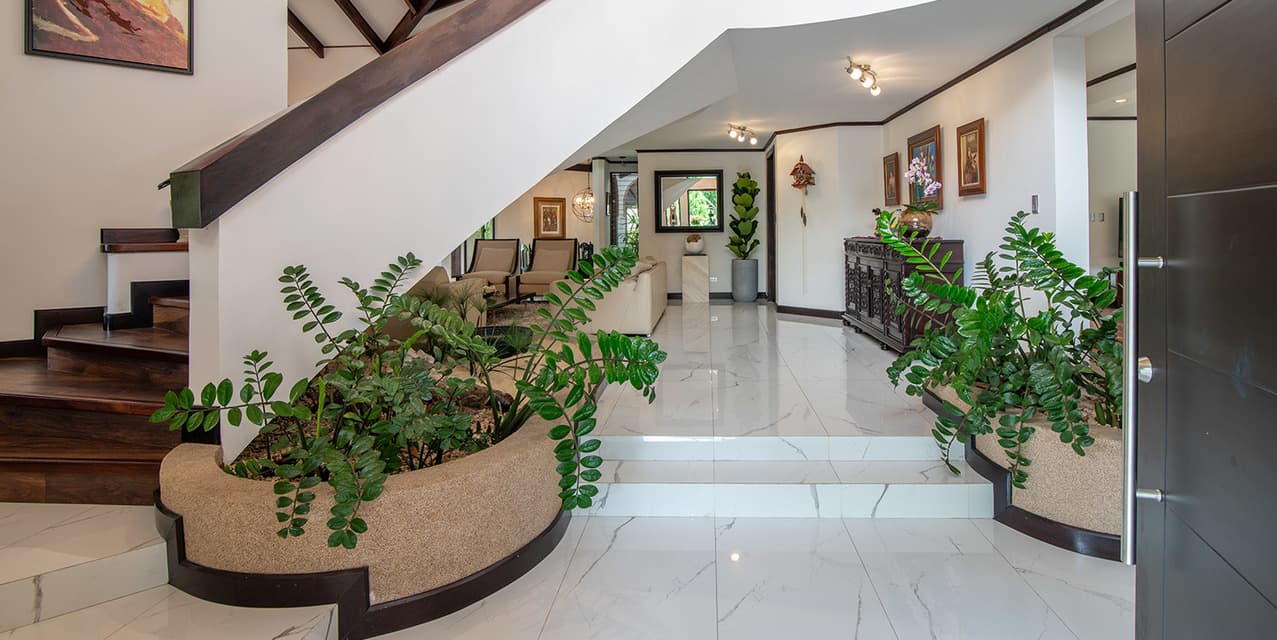 Golden Dreams Home in Santa Ana — photo