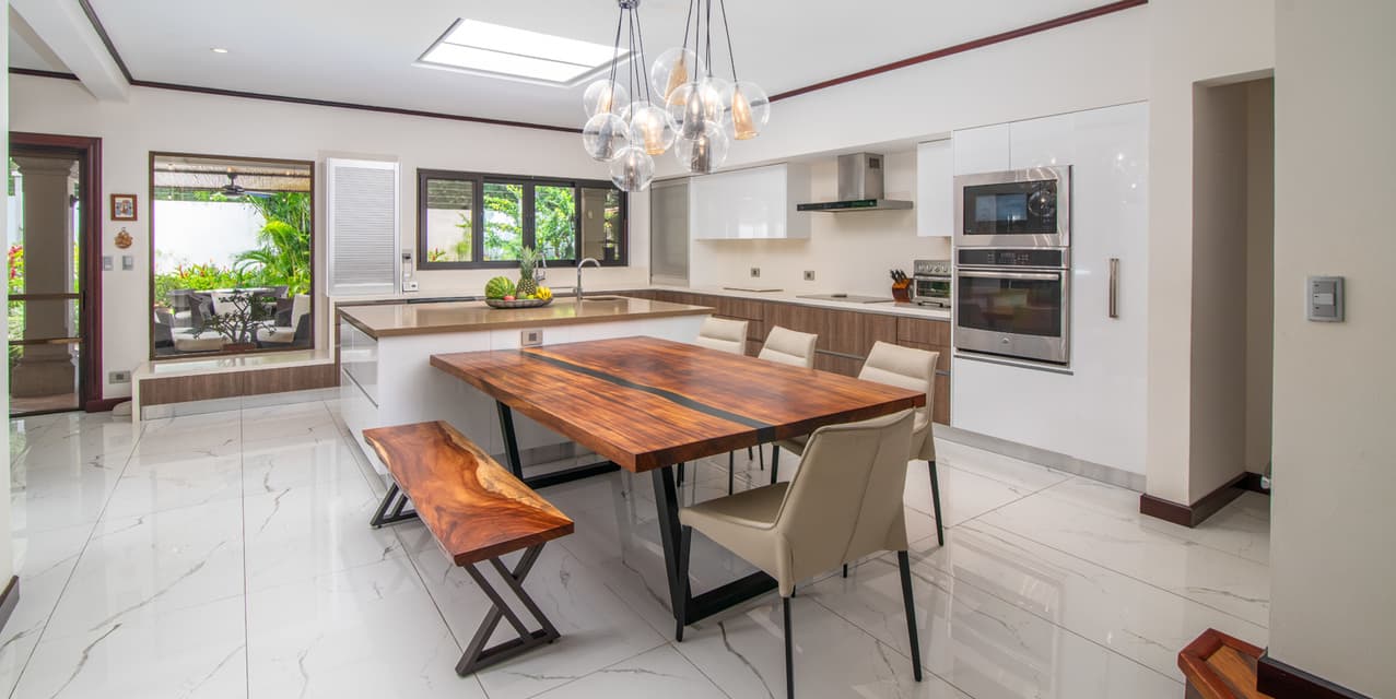 Golden Dreams Home in Santa Ana — photo