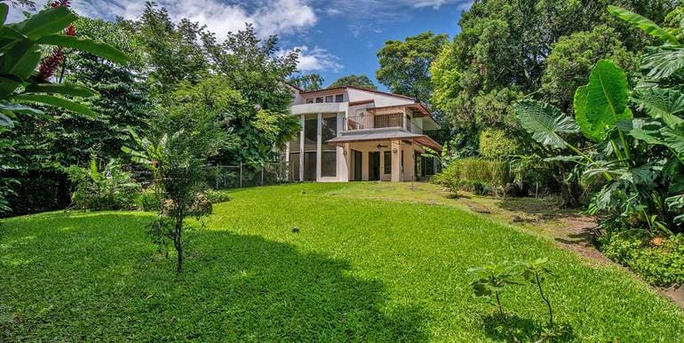 Casa Jardincito in Gated Community