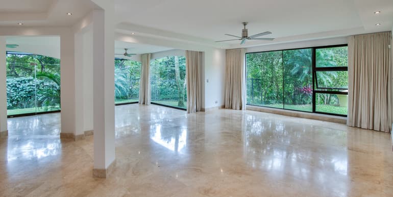Investment: The Canyon Home in Ciudad Colón