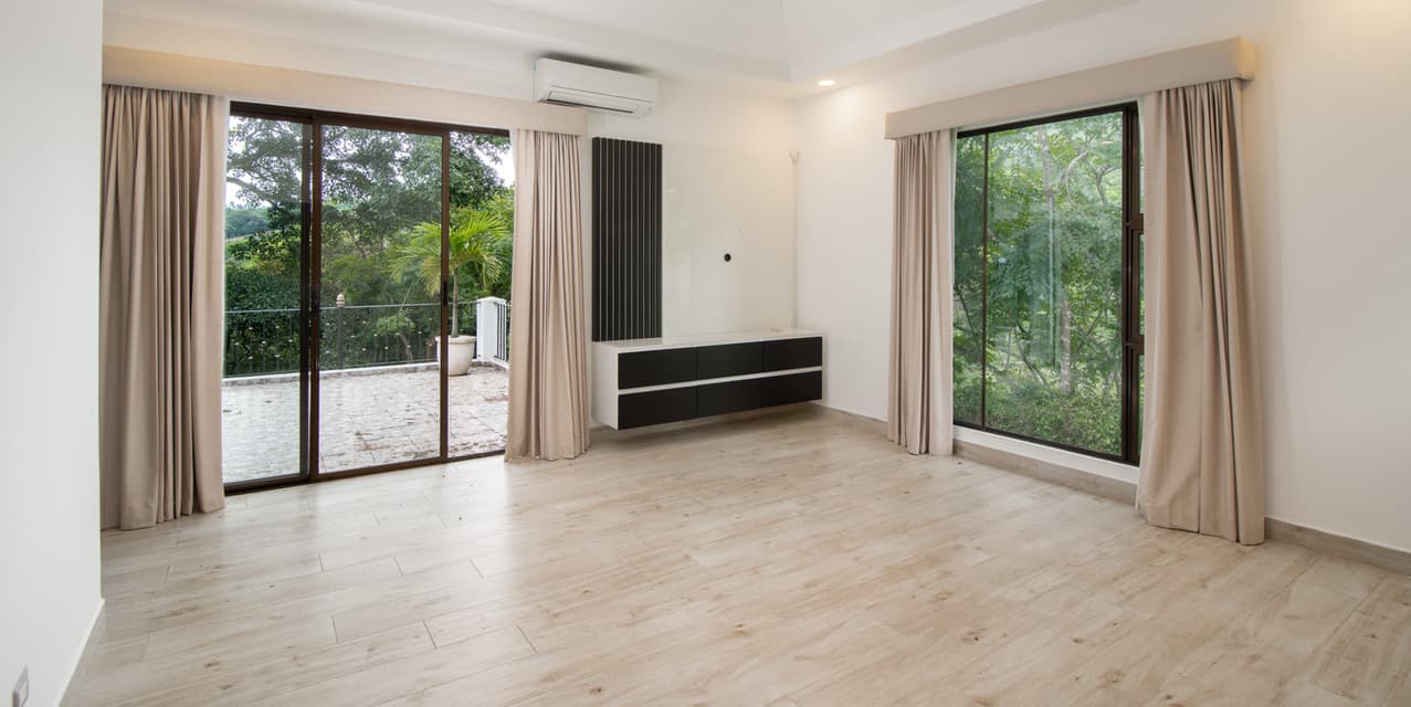 Investment: The Canyon Home in Ciudad Colón — photo