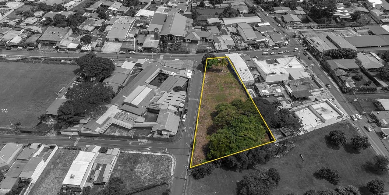 Central Commercial Lot in La Guácima — photo