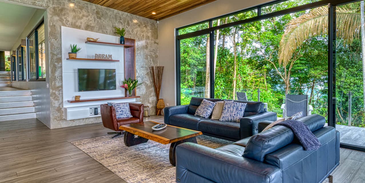 Sea and Jungle House at Uvita — photo