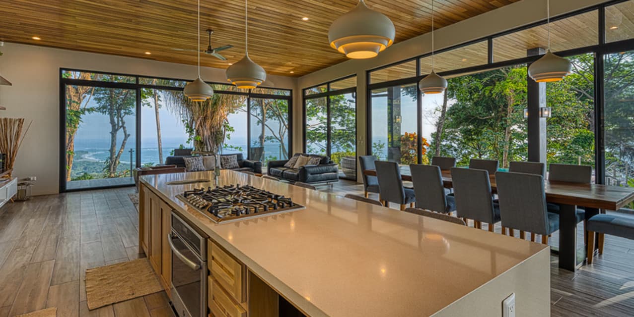 Sea and Jungle House at Uvita — photo