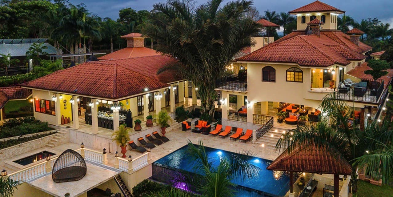 Hacienda La Esmeralda in Perez Zeledon — photo