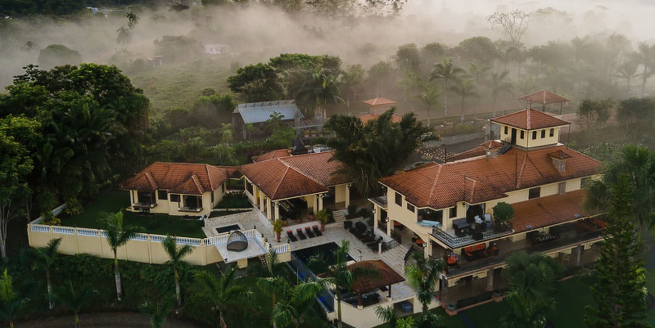 Hacienda La Esmeralda in Perez Zeledon — photo