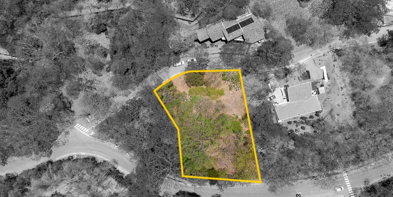 Panoramic Views Urban Charm Lot in Villa Real — photo