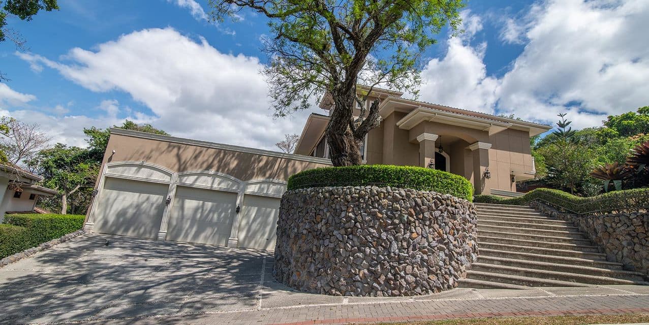Smart Colonial Home en Cerro Real — photo