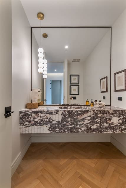 Modern Flow Apartment @ Solaris — photo