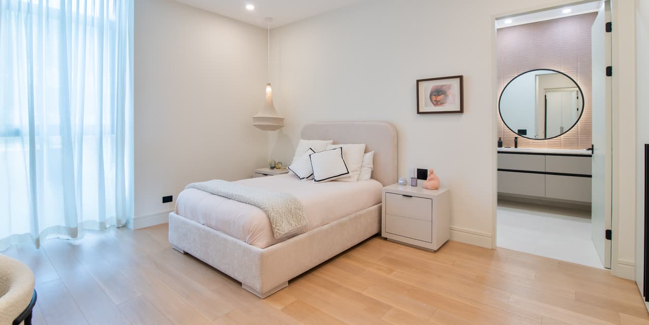 Modern Flow Apartment @ Solaris — photo