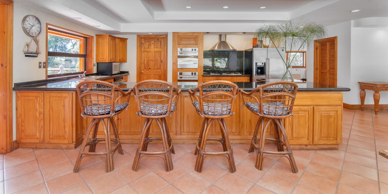 Zentra 6-Bedroom Estate in Heredia — photo