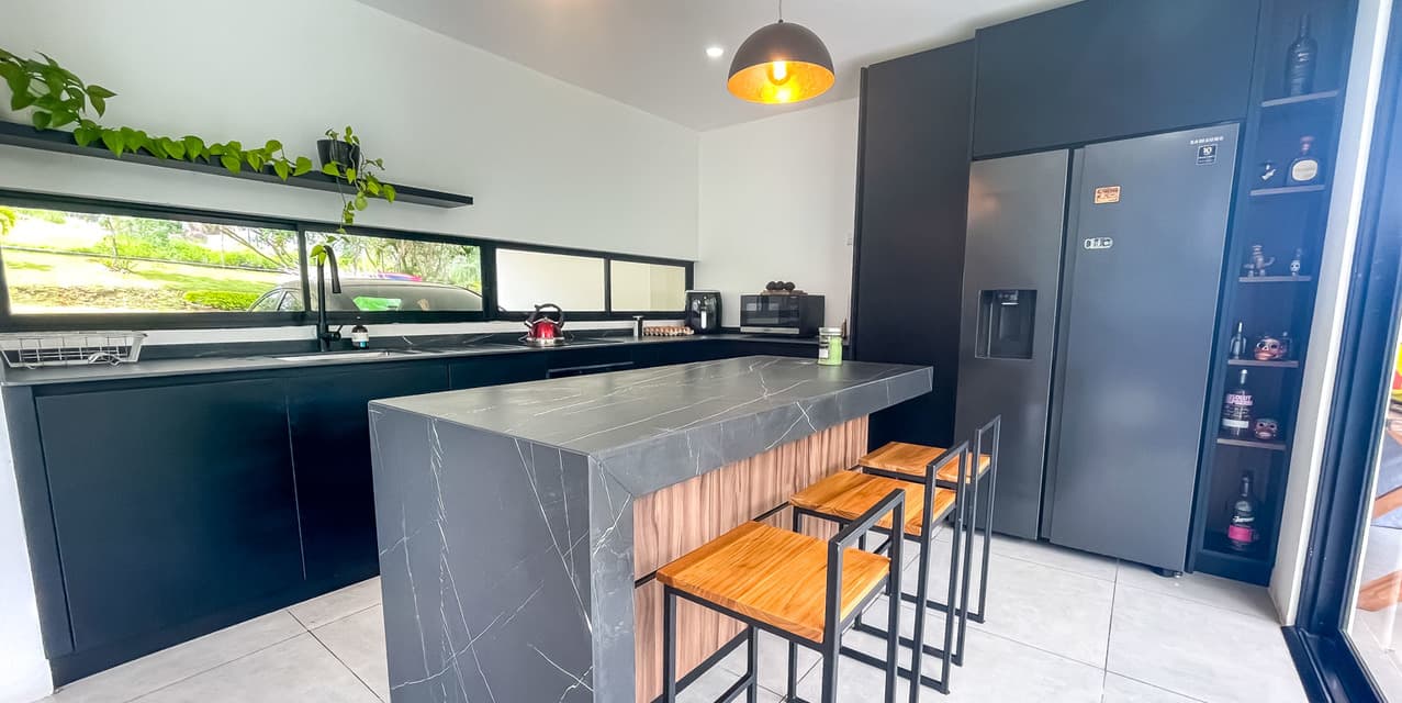 Modern San Antonio Home in Escazu — photo