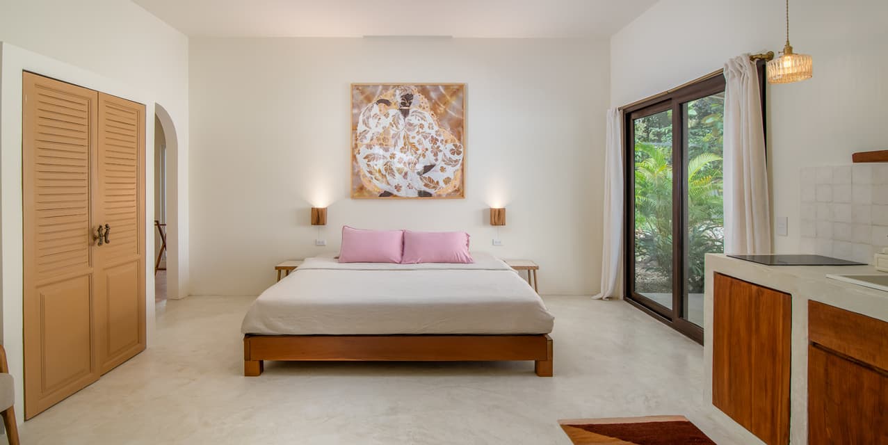 Three Balinese Bungalows Steps from the Beach — photo