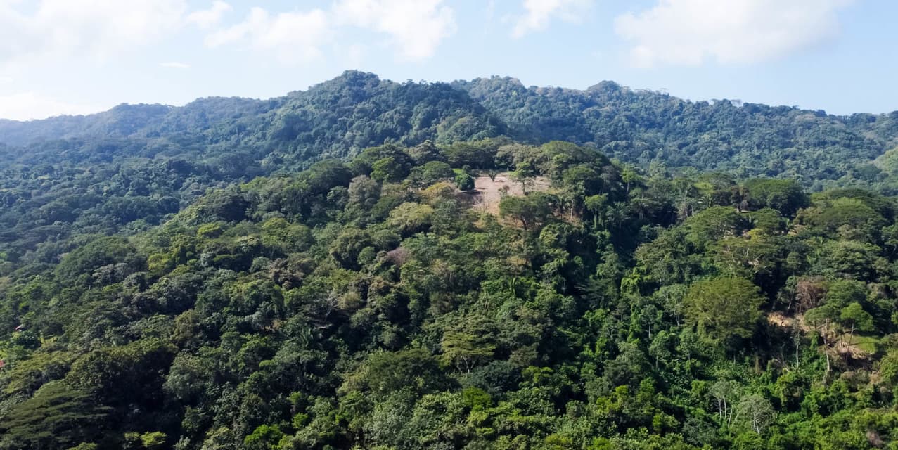 Blue Horizon Highland between Cabuya and Malpaís — photo