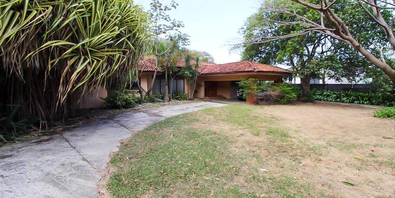 Los Jardines Farm in Santa Ana — photo