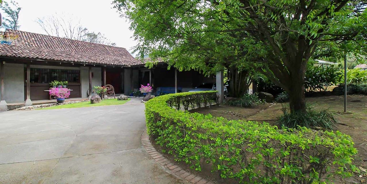 Los Jardines Farm in Santa Ana — photo
