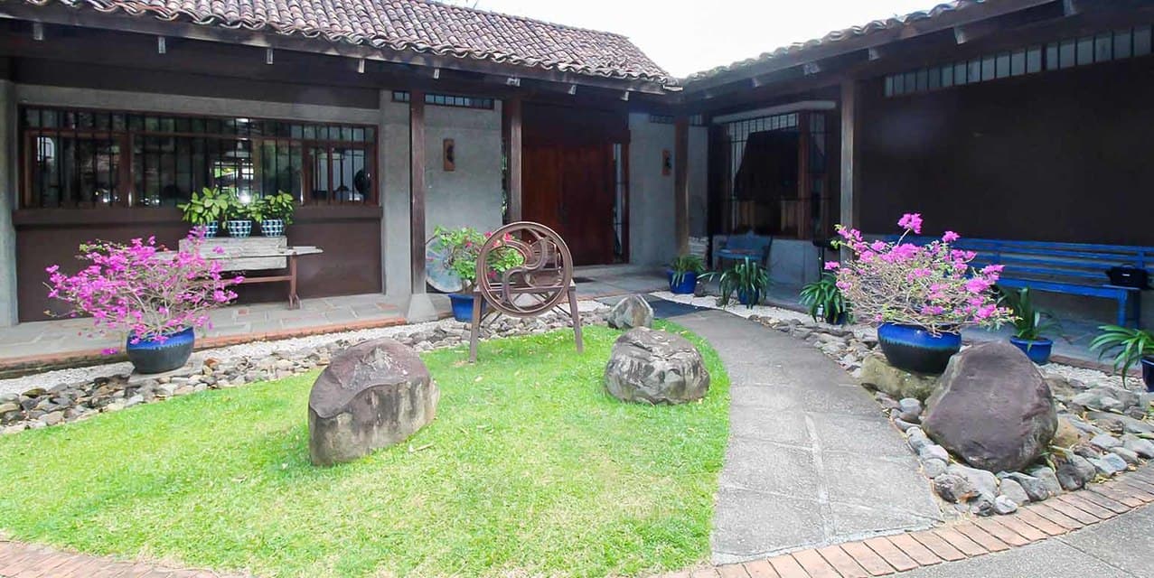 Los Jardines Farm in Santa Ana — photo