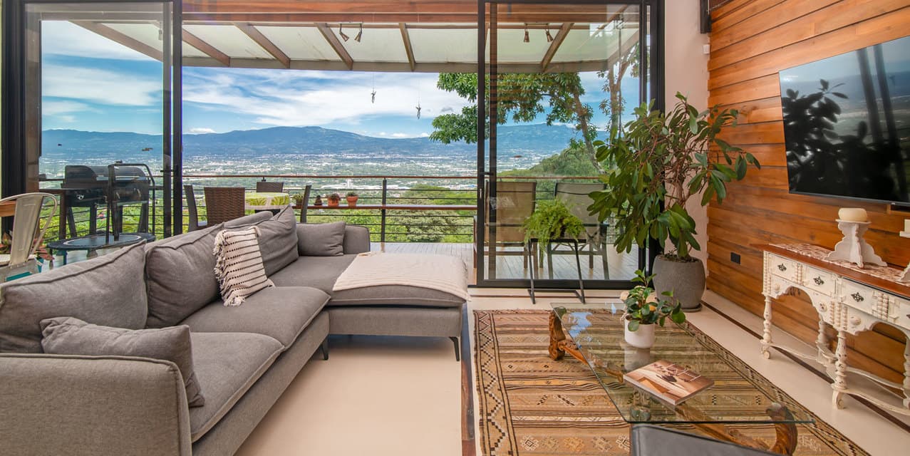 Esmerald Hills Compound in Piedades — photo