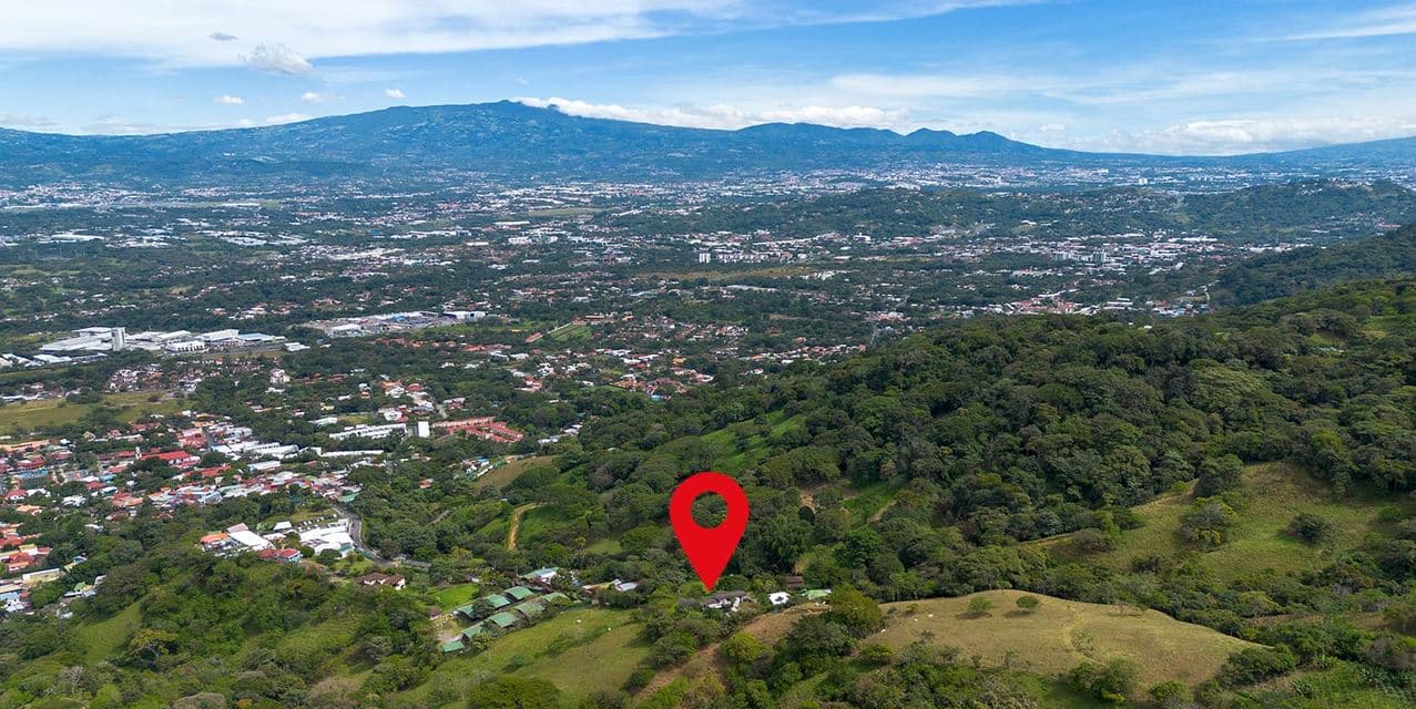 Esmerald Hills Compound in Piedades — photo