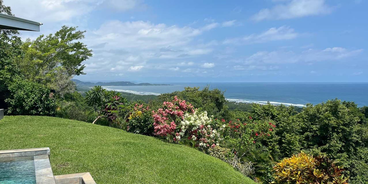 Hilltop Oasis with Panoramic Views — photo