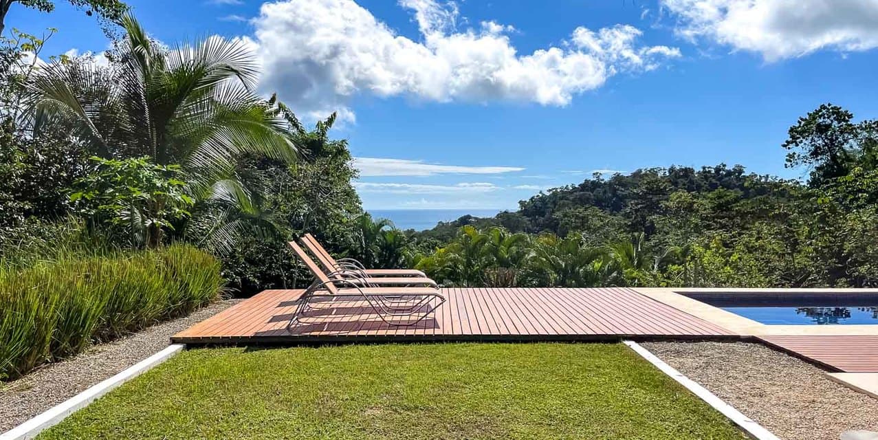 Private Villa with Guest House and Ocean Views — photo