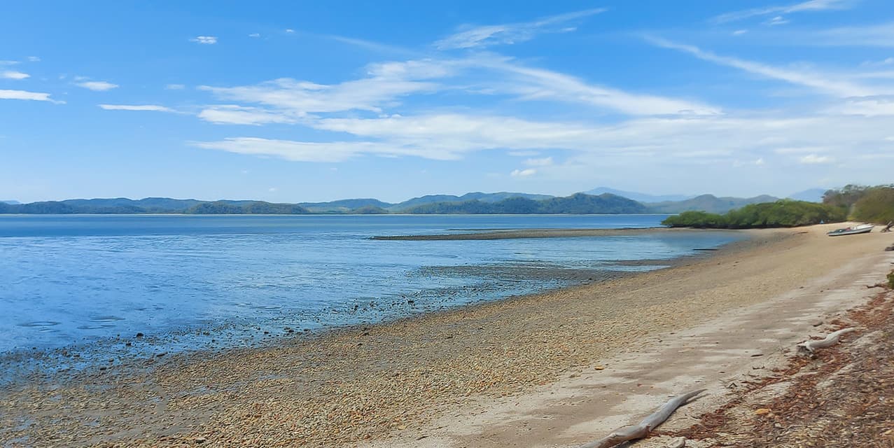 Punta Piedra Island in Abangares, Guanacaste — photo