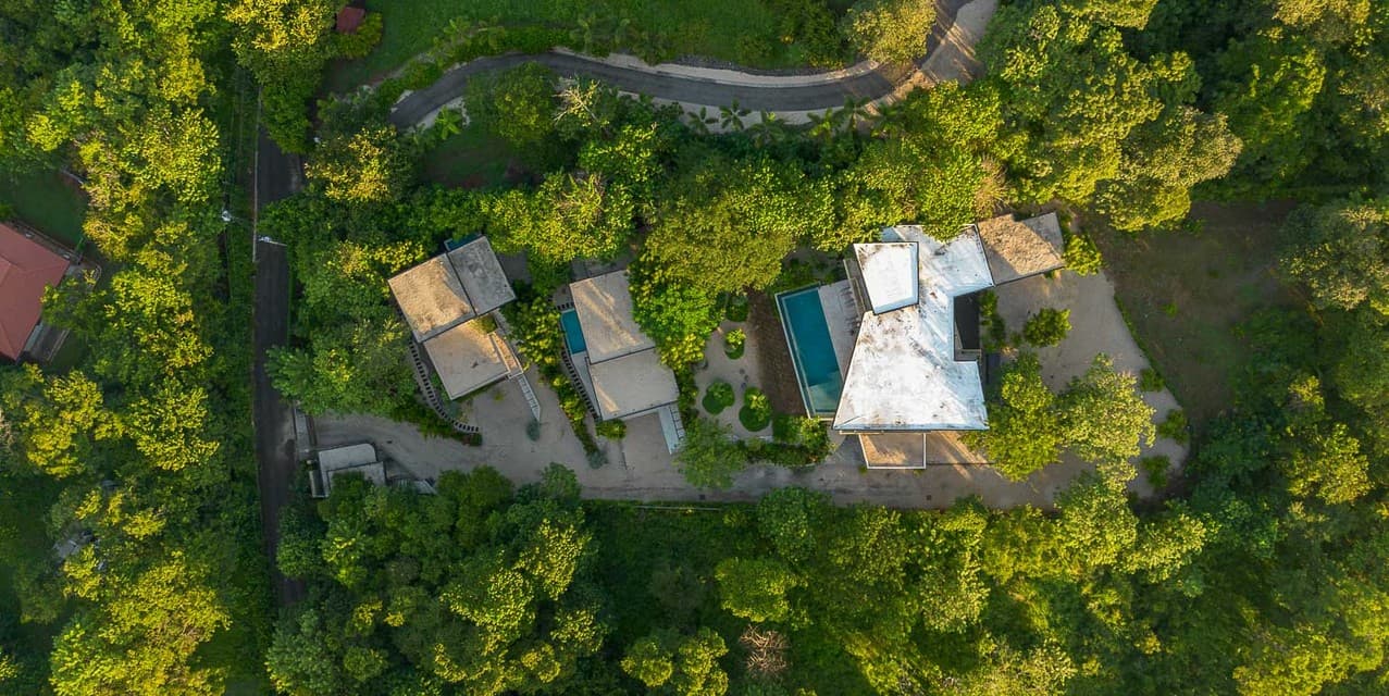Dos Monitos Luxury Compound in Playa Grande — photo